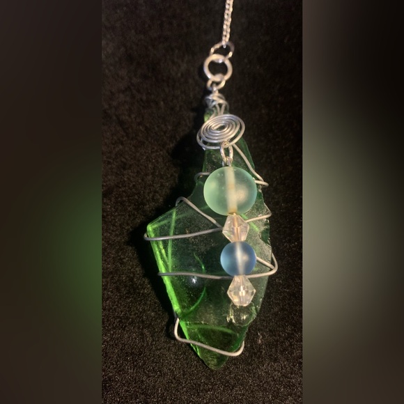 Seaglass key chain wrapped in wire with beads homemade Cape Breton - Picture 2 of 5